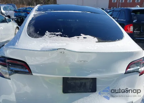 2020 Tesla Model Y Long Range Dual Motor All-Wheel Drive z USA, uszkodzony, nr VIN 5YJYGDEE5LF021846